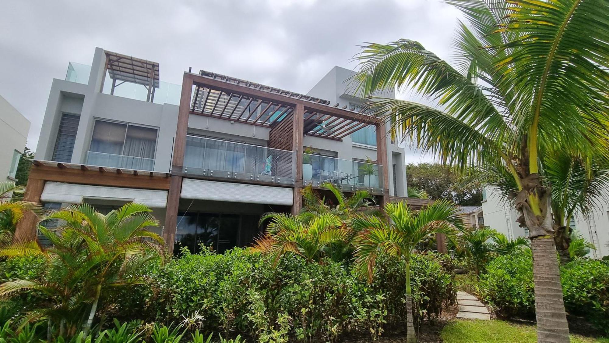 פוינט או פימנטס Ocean Point Beach Front Apartment מראה חיצוני תמונה