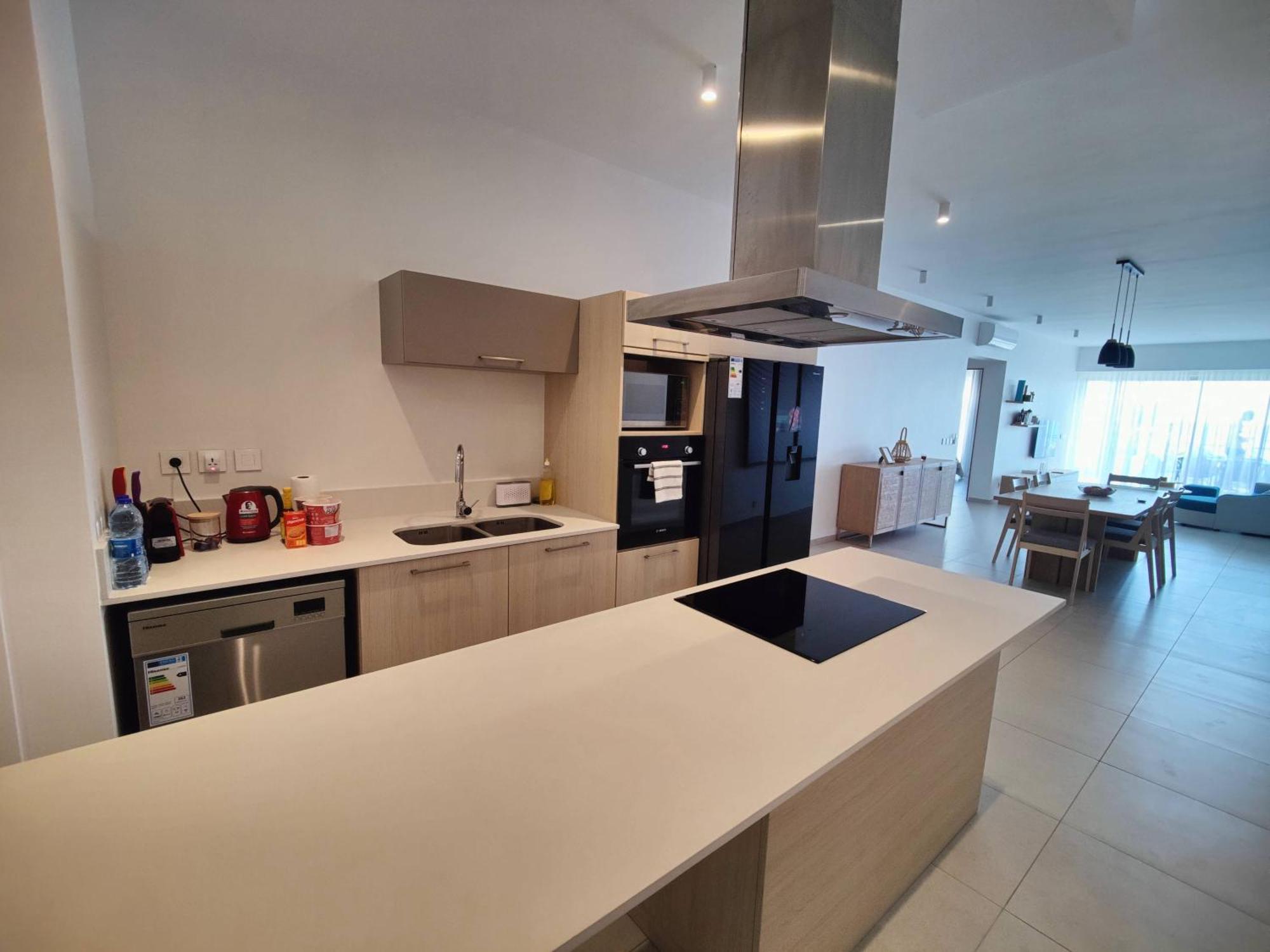 פוינט או פימנטס Ocean Point Beach Front Apartment מראה חיצוני תמונה