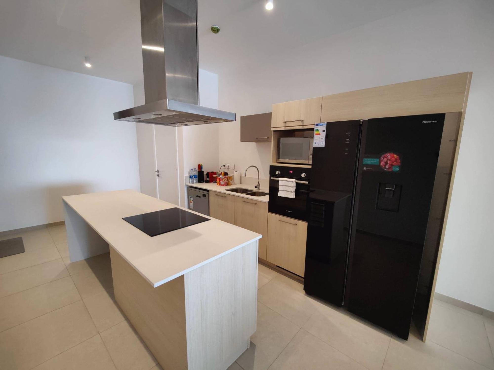 פוינט או פימנטס Ocean Point Beach Front Apartment מראה חיצוני תמונה