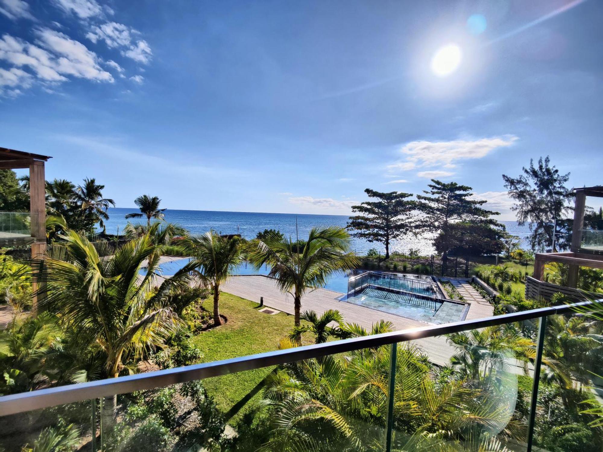 פוינט או פימנטס Ocean Point Beach Front Apartment מראה חיצוני תמונה