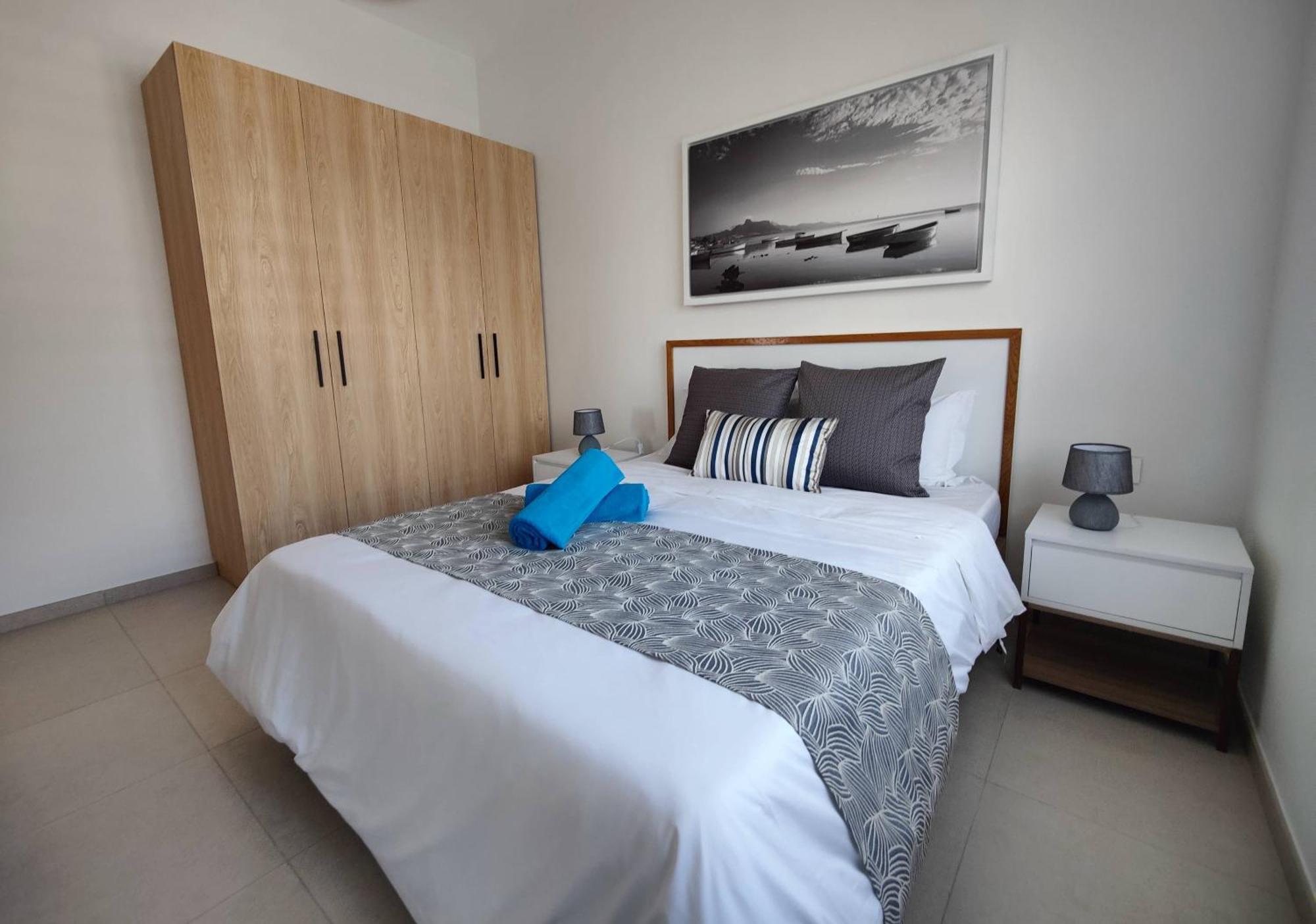 פוינט או פימנטס Ocean Point Beach Front Apartment מראה חיצוני תמונה