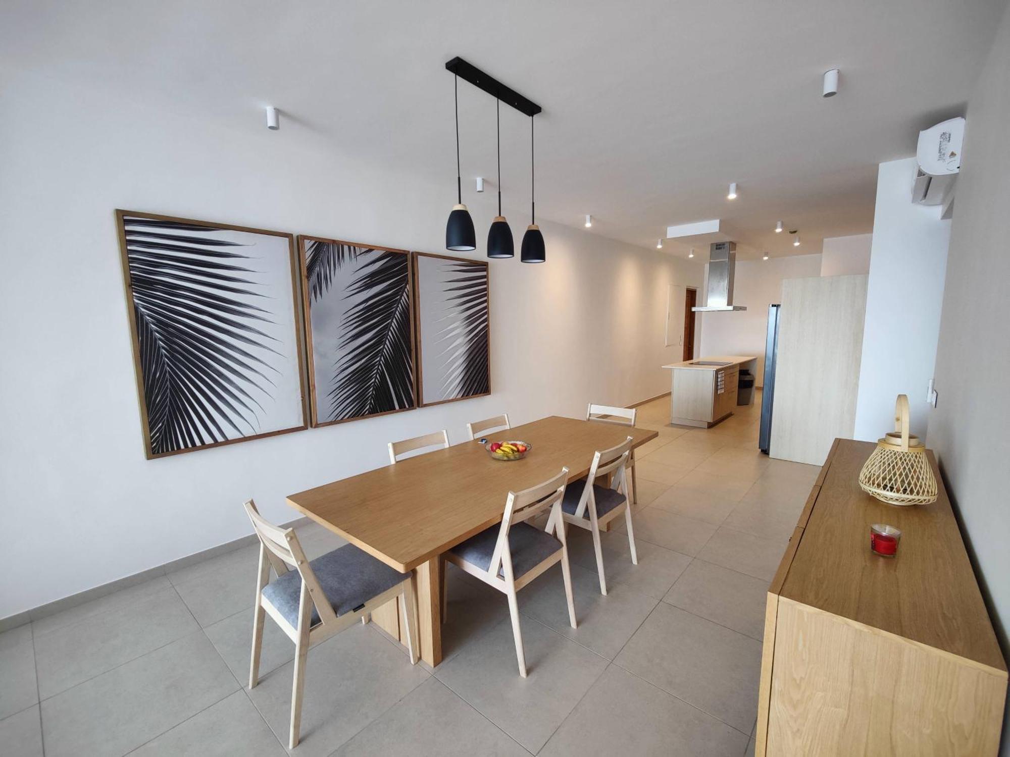 פוינט או פימנטס Ocean Point Beach Front Apartment מראה חיצוני תמונה